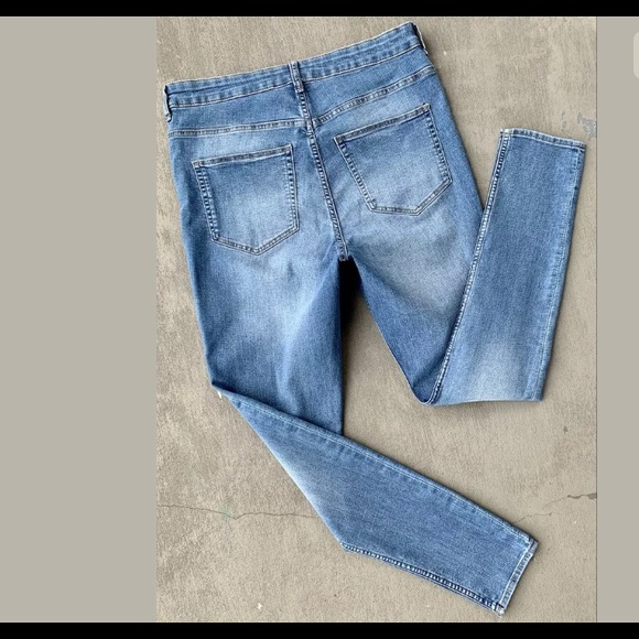 High-Rise H & M DIVIDED Skinny Stretch Blue Jeans - Picture 5 of 9